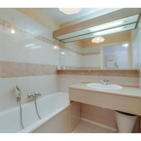 A Frejus, Piscine, A 500m, Clim, Parking, Terrasse, 4 Couchages - Fr-1-226a-110 Апартаменты *